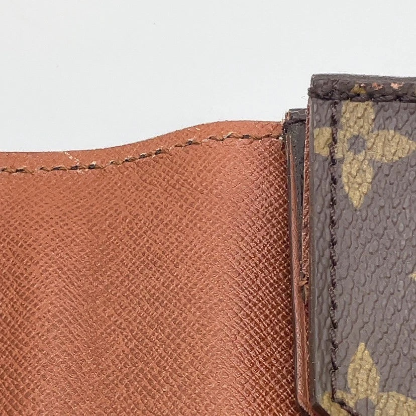 Louis Vuitton Serviette Conseiller