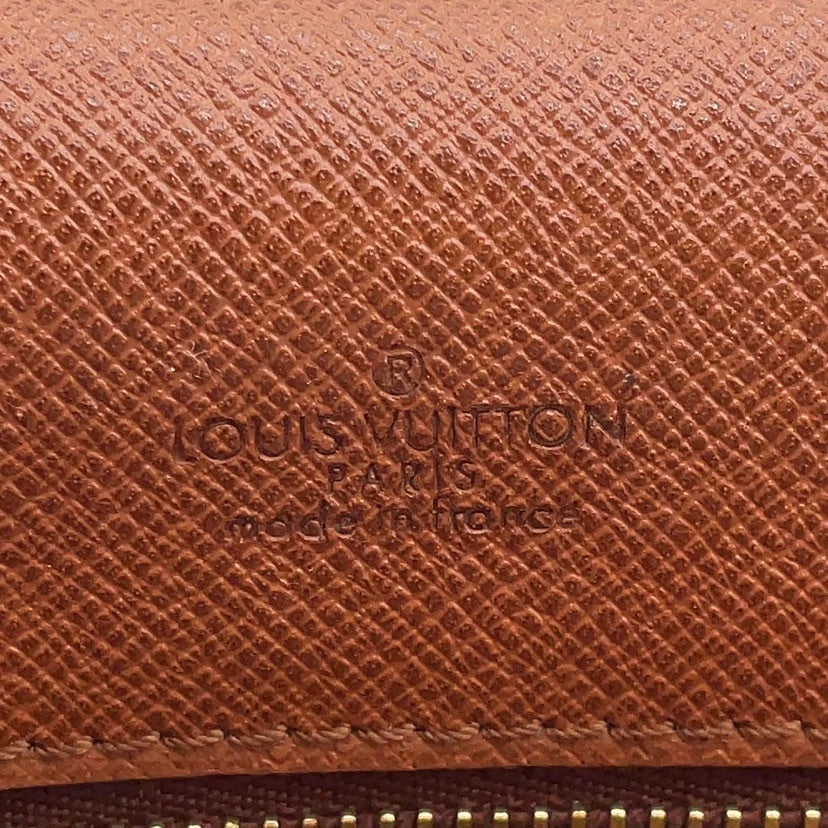 Louis Vuitton Serviette Conseiller
