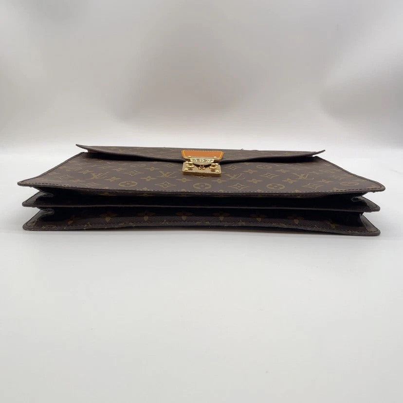 Louis Vuitton Serviette Conseiller