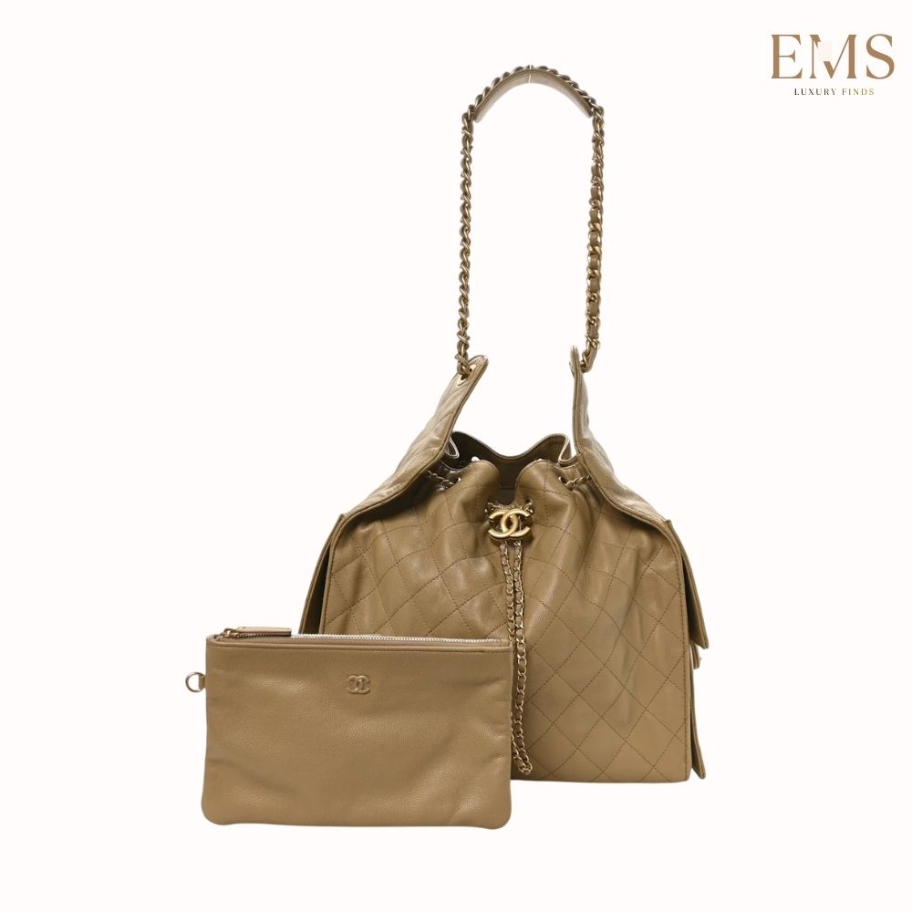 Chanel 25 Medium Hobo bag | Beige