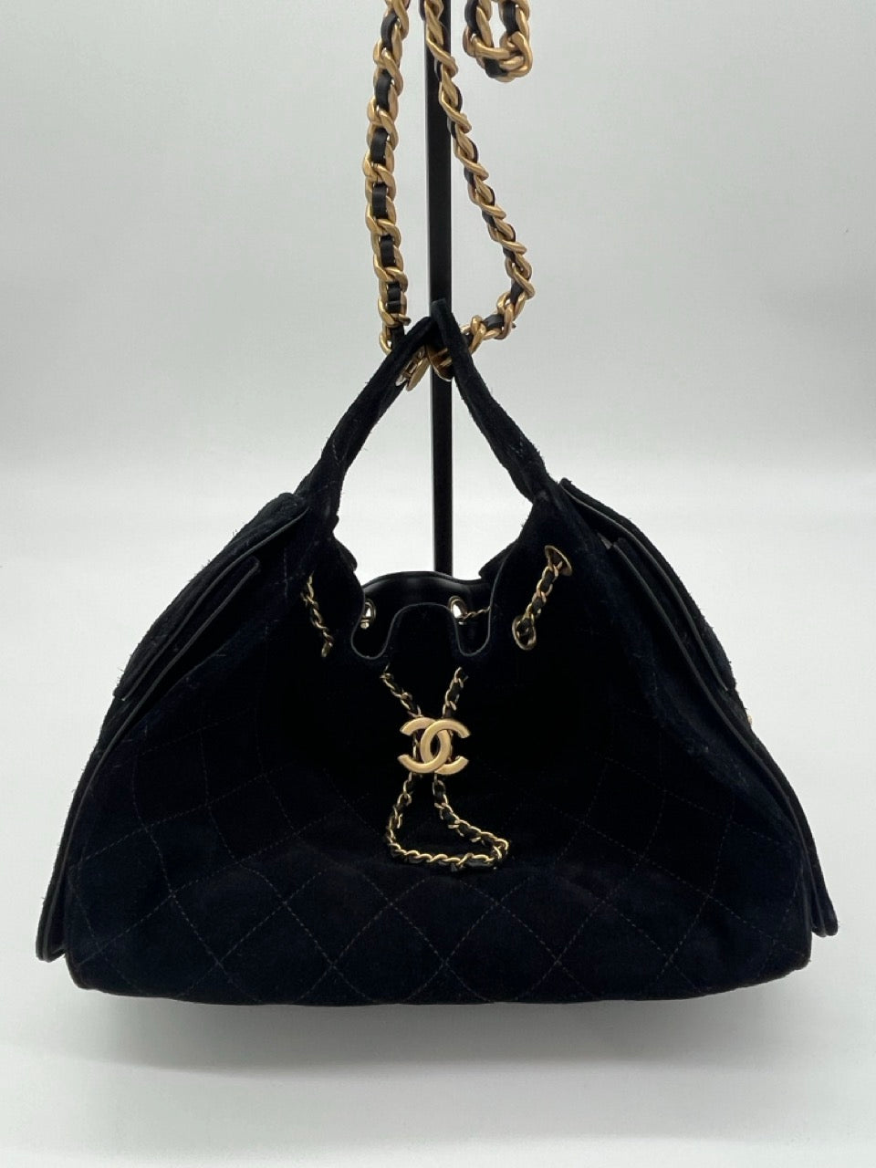 Chanel 25 Suede Quilted Small Hobo bag | Black