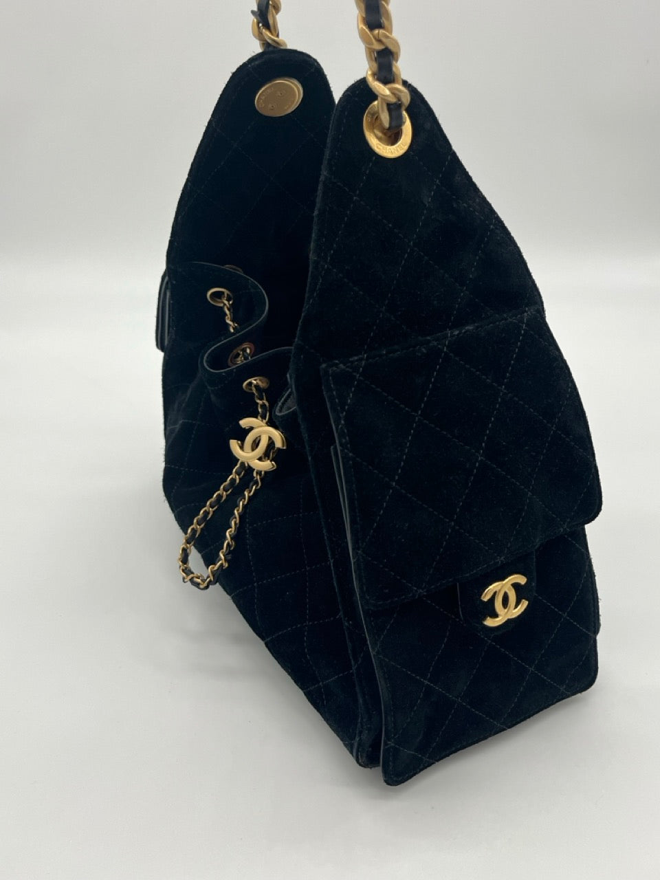 Chanel 25 Suede Quilted Small Hobo bag | Black