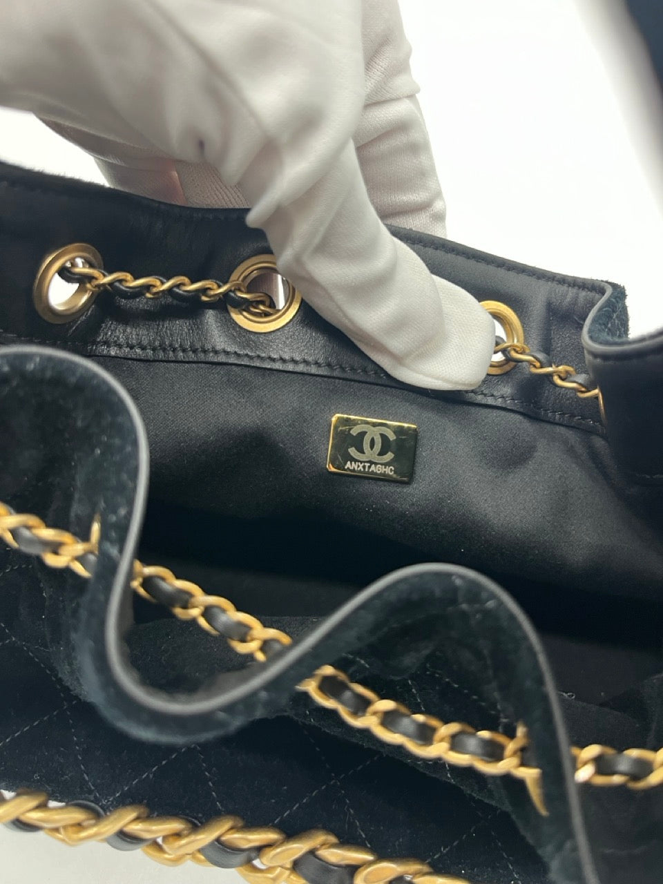 Chanel 25 Suede Quilted Small Hobo bag | Black
