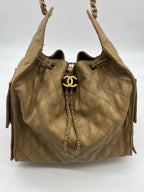 Chanel 25 Medium Hobo bag | Beige