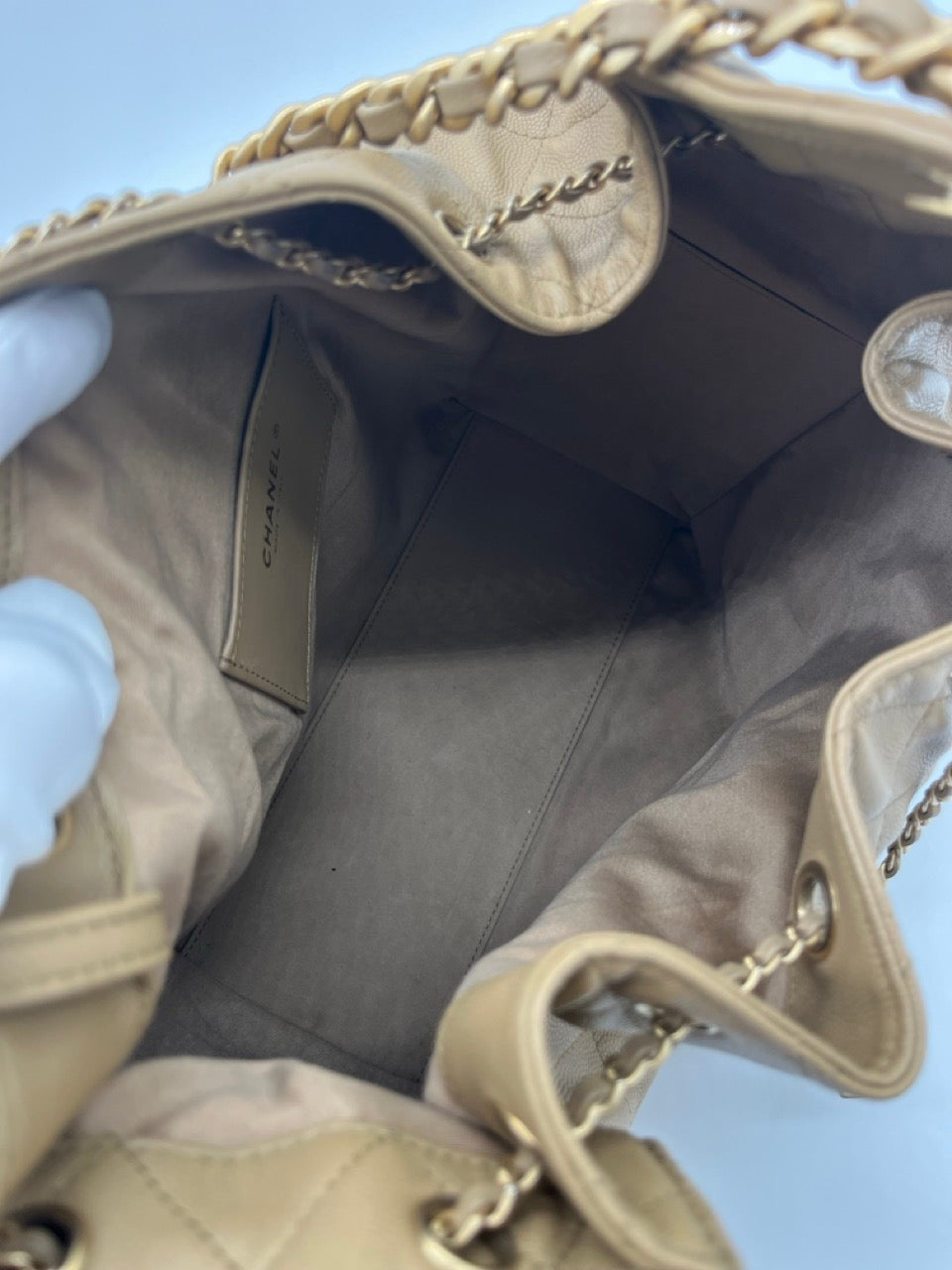 Chanel 25 Medium Hobo bag | Beige