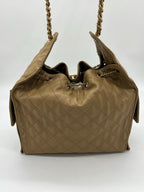 Chanel 25 Medium Hobo bag | Beige