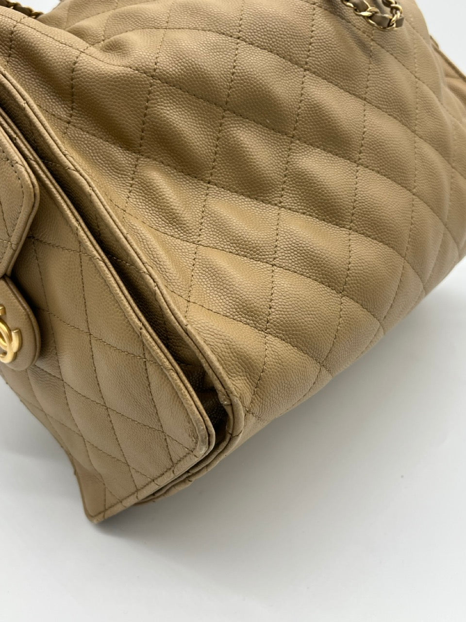Chanel 25 Medium Hobo bag | Beige