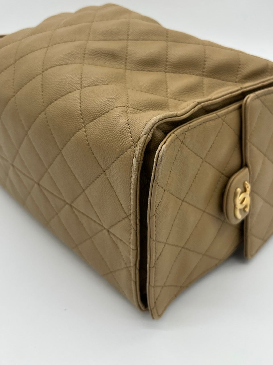 Chanel 25 Medium Hobo bag | Beige
