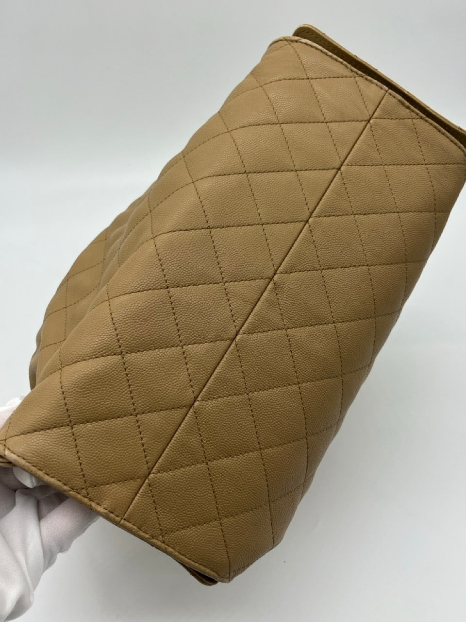 Chanel 25 Medium Hobo bag | Beige