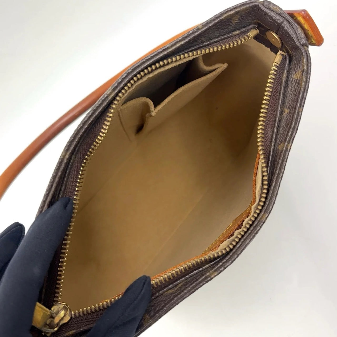 Louis Vuitton Looping MM Monogram