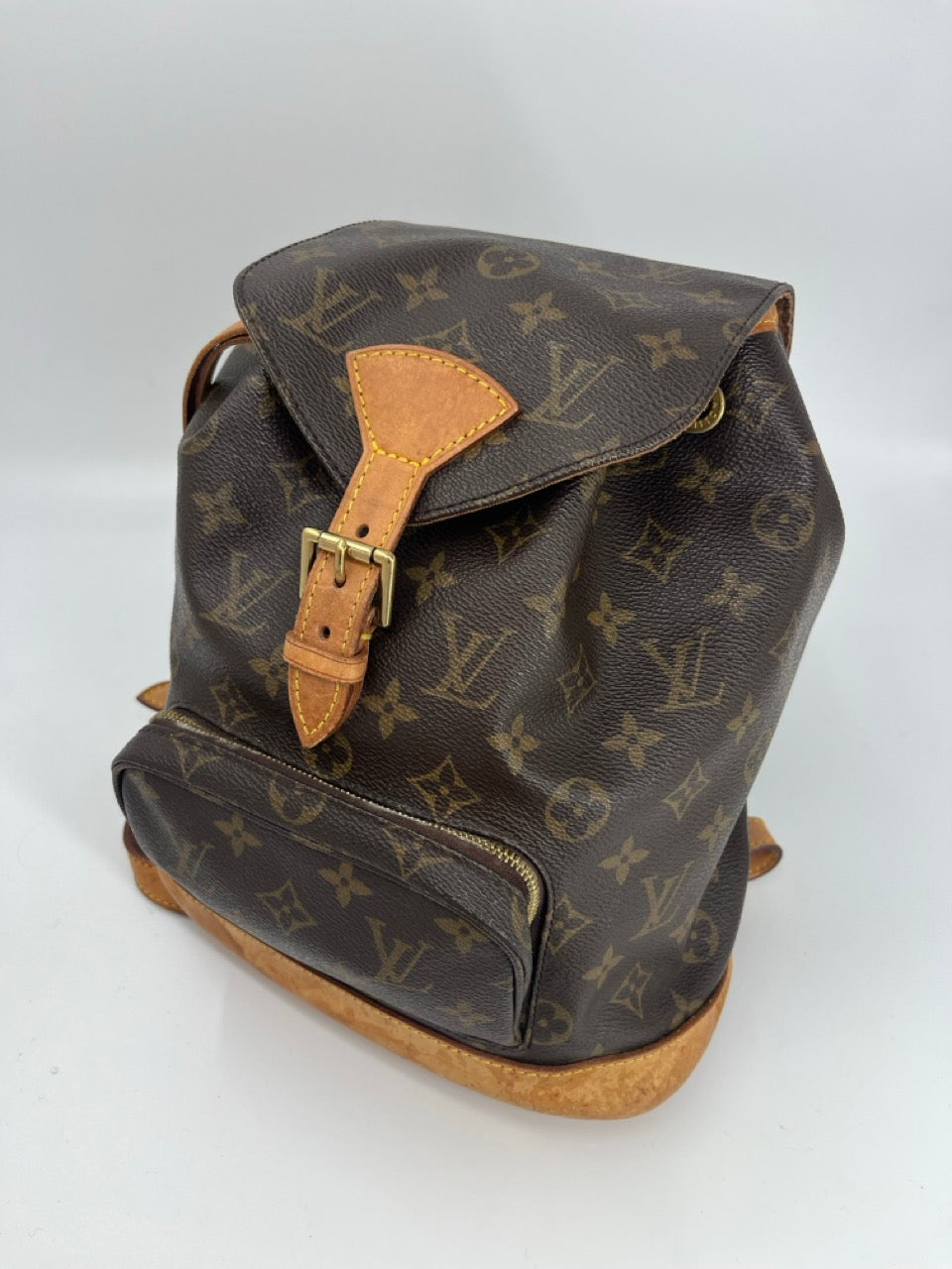 Louis Vuitton Montsouris MM